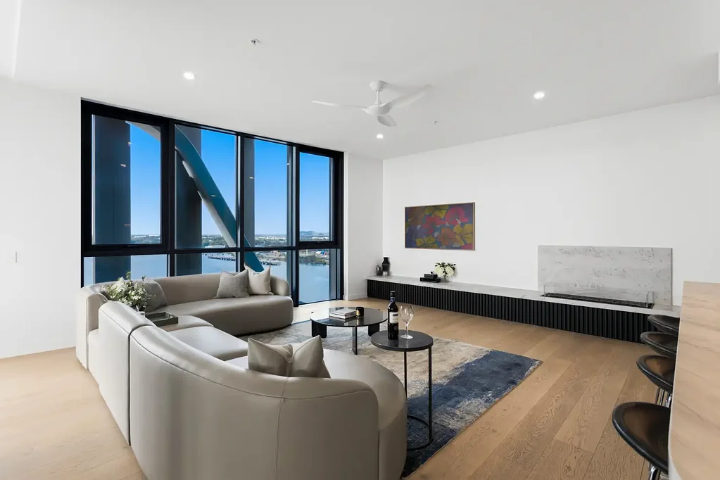 Hamilton 4房 享有盛誉的 Rivello Hamilton 次顶层公寓 Sub Penthouse in the Prestigious Rivello Hamilton