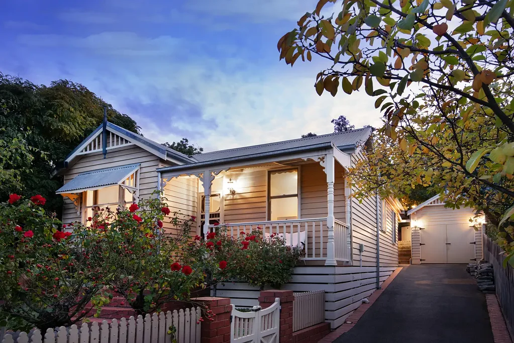 Castlemaine 4Kwarto A private two home estate – Heritage, Romance & Resort Style Living