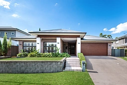 6 Caesar Place, Harrington Park