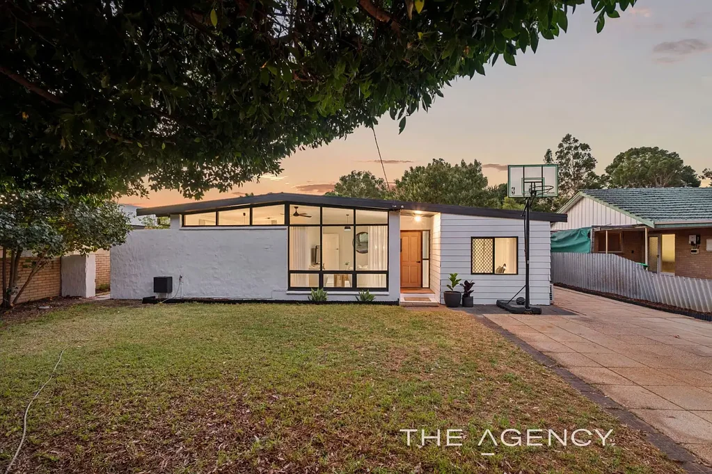 15 Warren Road, Maida Vale, WA 6057