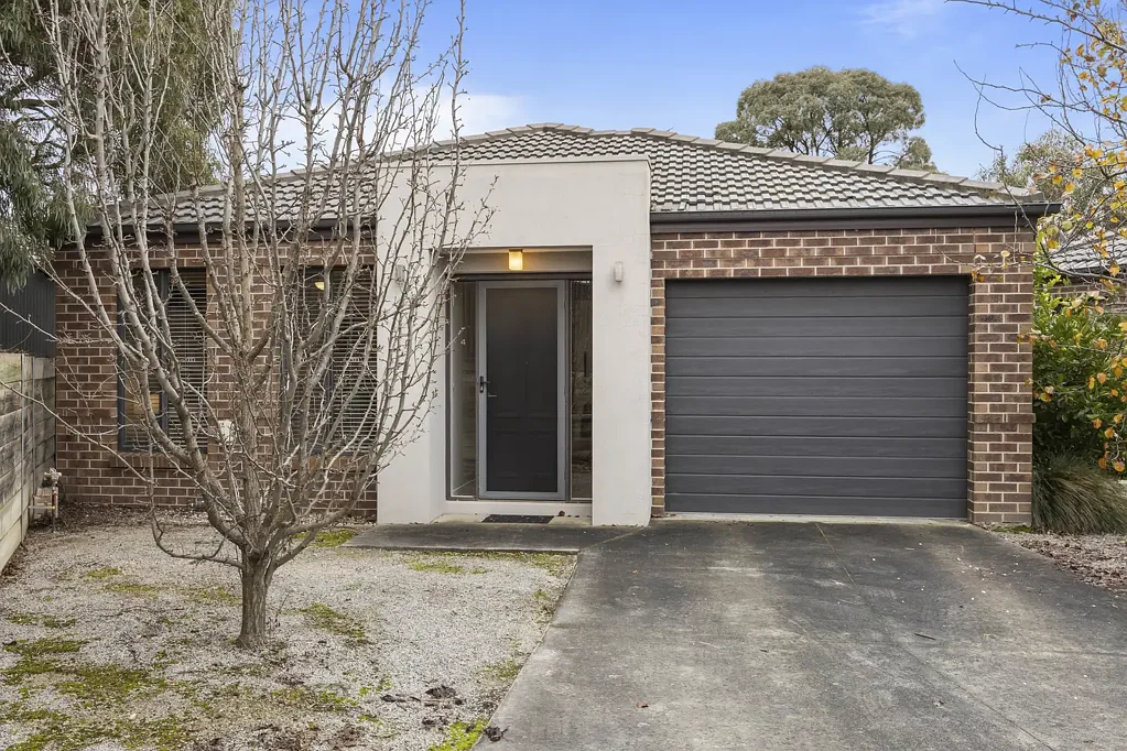 Golden Point 2 Bedroom Low-Maintenance Living in the Heart of Golden Point