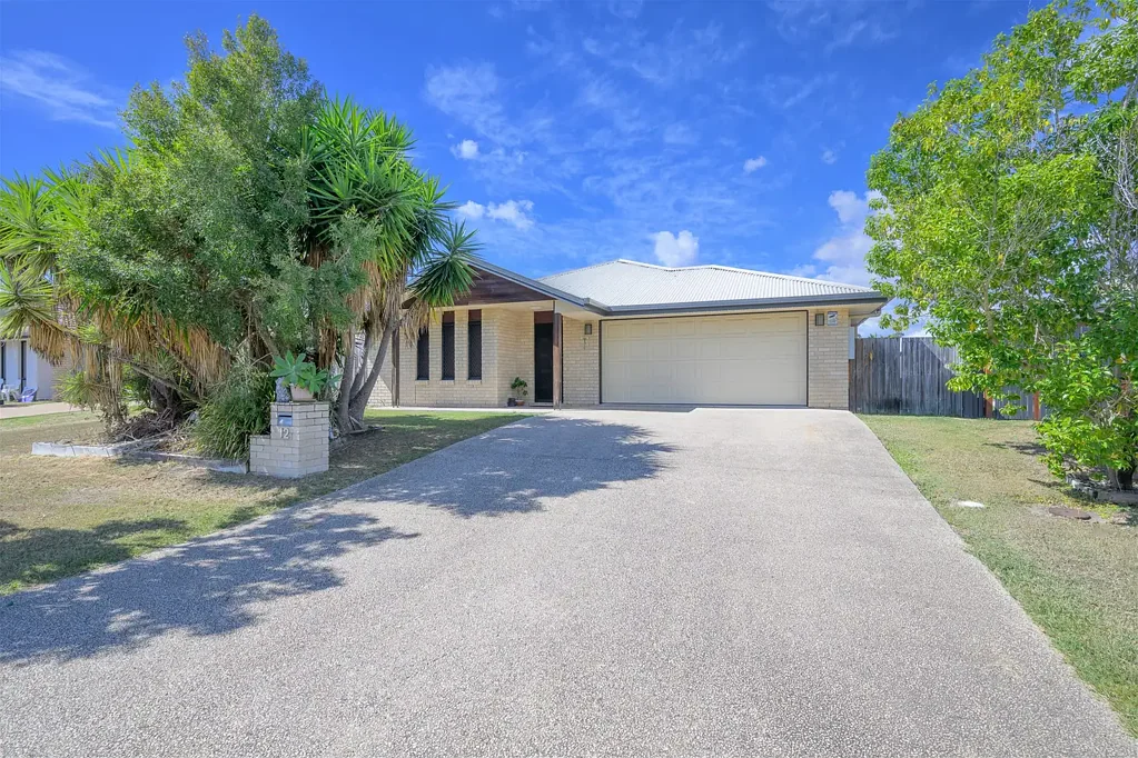 New Auckland 4房  Modern Family Home With Side Access In Sought After Location!