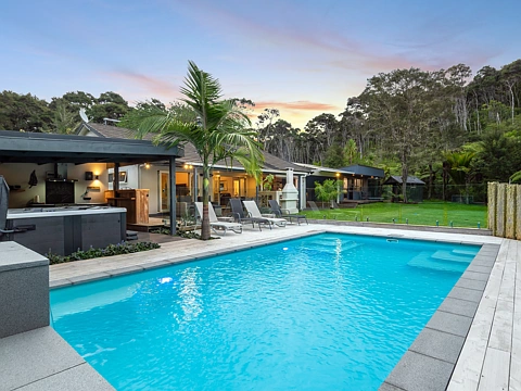 Dairy Flat 5房  Multi Living Oasis Just Minutes from Albany
