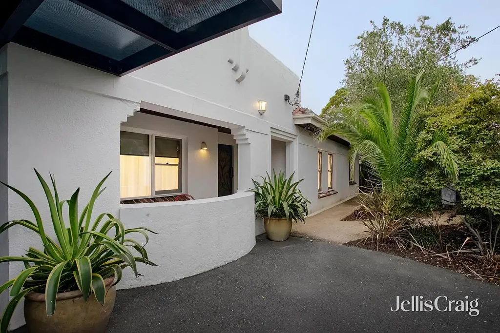 Caulfield South 4 Slaapkamer An Art Deco transformation with private poolside oasis