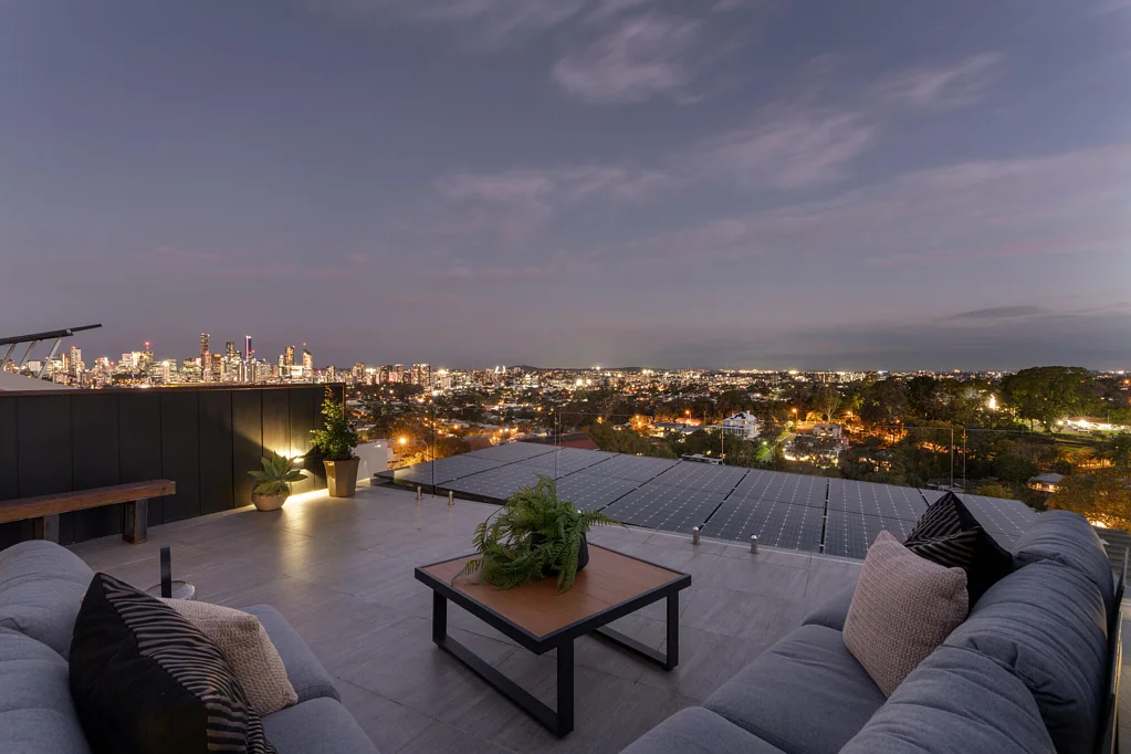 Paddington 5બેડરૂમ Sky-High Sanctuary with Sweeping Views atop Garfield Drive