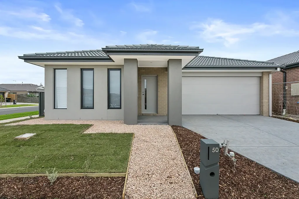 Contemporary Comfort in a Prime Melton South Location! APPLI