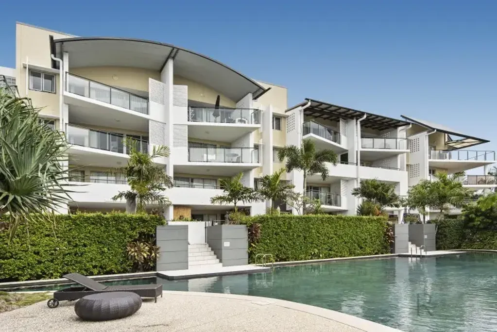 Two Bedroom Modern Unit in Luxury Complex