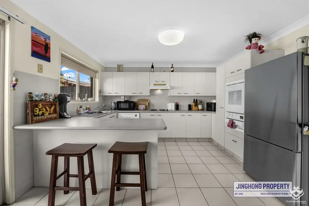 Ormiston 3침실 Rare Opportunity- 3 bedroom spacious townhouse in Ormiston