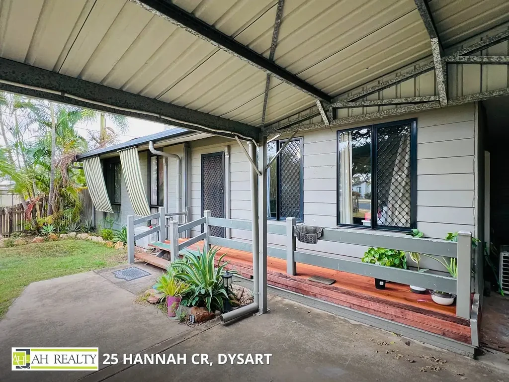 3-BEDROOM FAMILY HOME WITH OUTDOOR ENTERTAINMENT AREA!