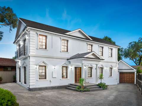 Mill Park 4 Bedroom Class, Elegance & Attention to Detail with a Provincial Touch - Walk to Uni Hill & Tram