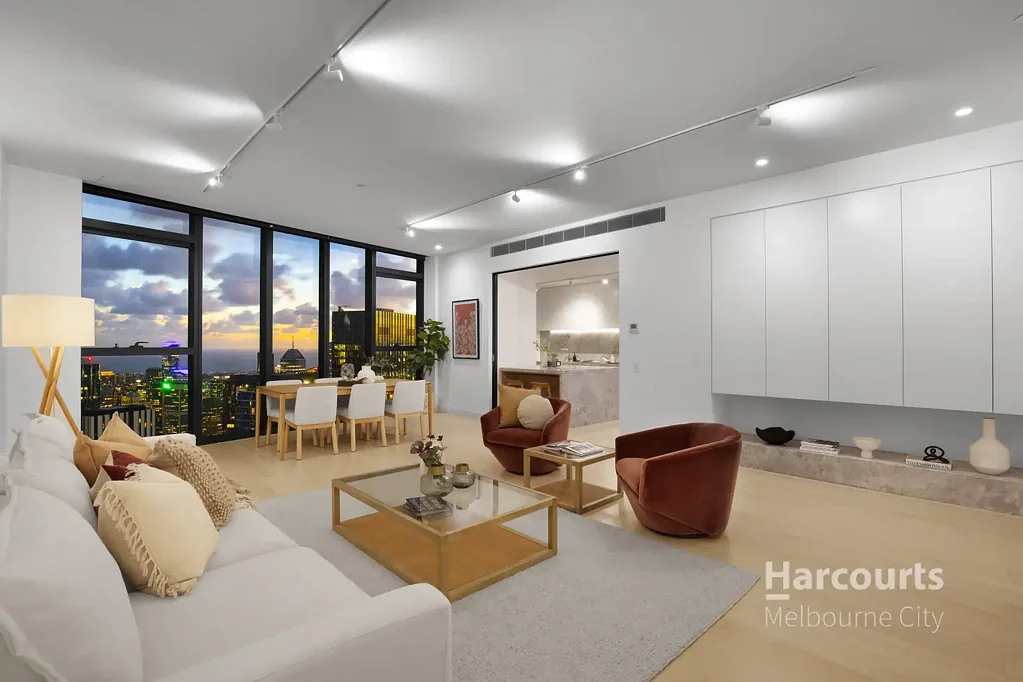 Stylish, Spacious and Stunning Views - Top Floor Penthouse!