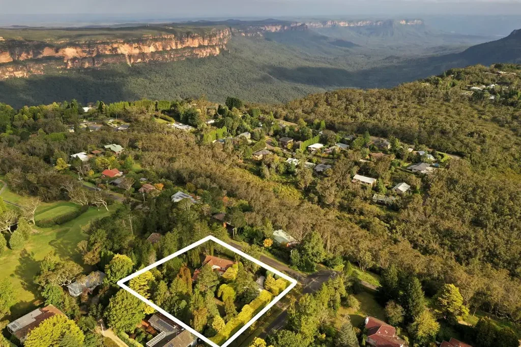 126 Gladstone Road, Leura, NSW 2780