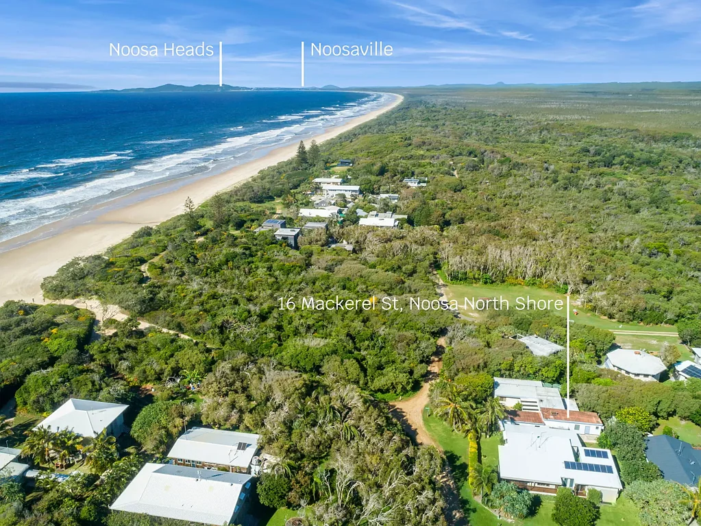 Noosa North Shore 3Phòng ngủ House in secluded unique seaside village on the Sunshine Coast. Your private getaway with beach only access.