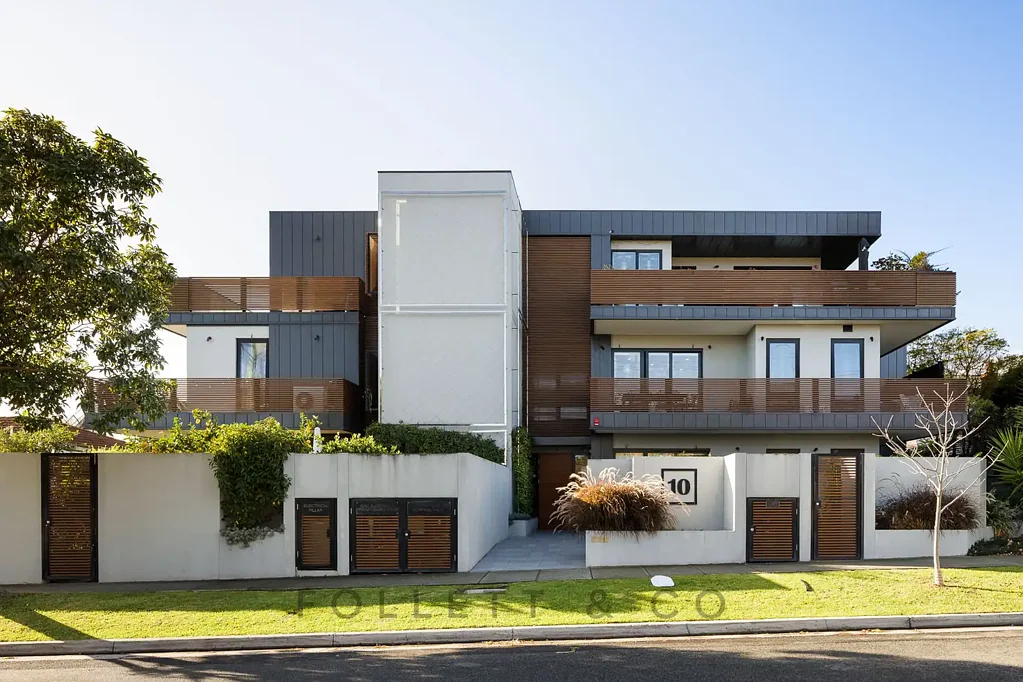 204/10 Station Avenue, Mckinnon, VIC 3204