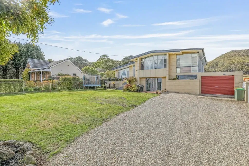 Lithgow 4 Bedroom The Family Entertainer