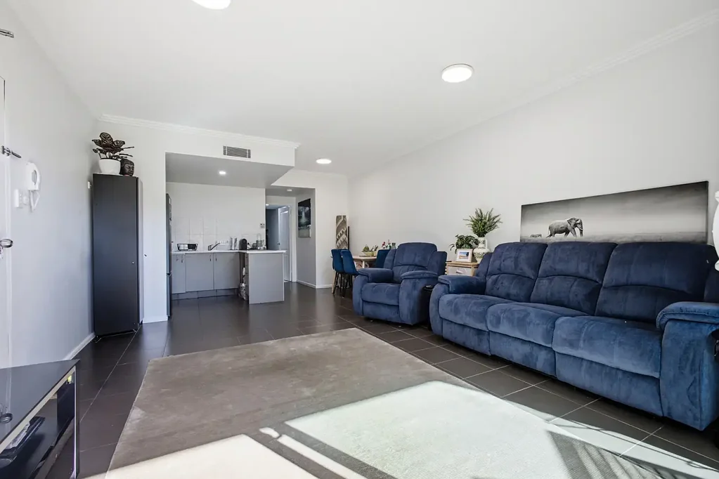 Southport 1房  Low-Maintenance Living, Walk to the Broadwater