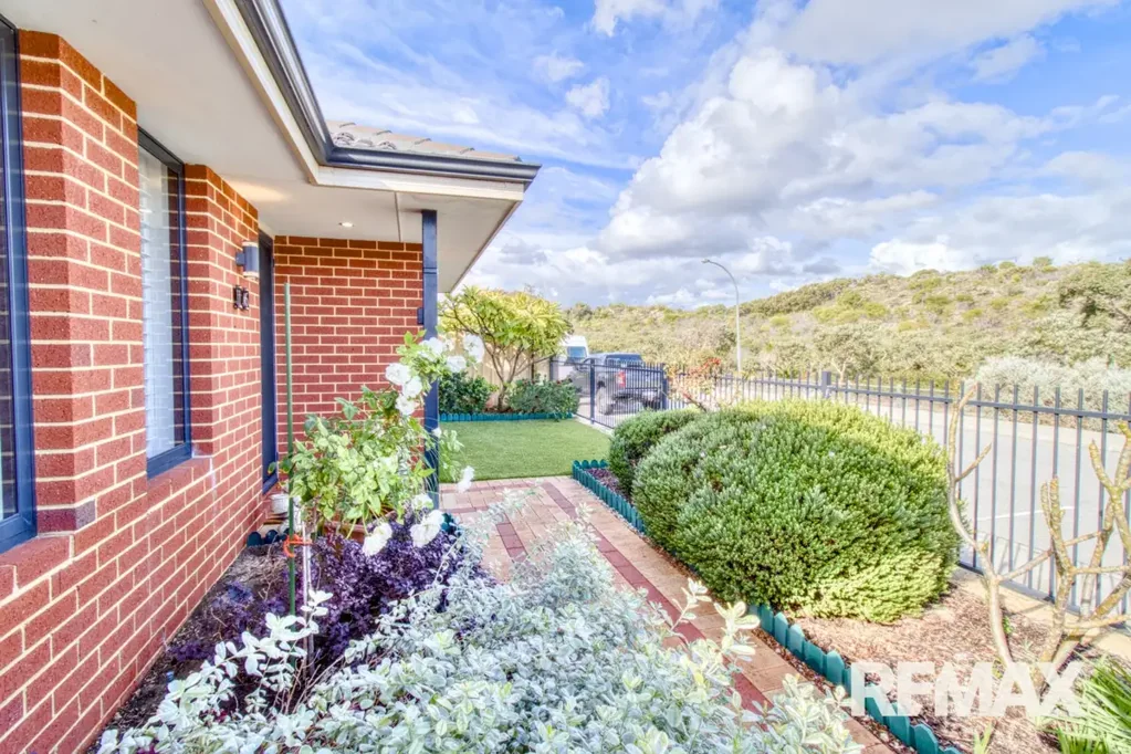 16 Dorrigo Bend, Yanchep, WA 6035
