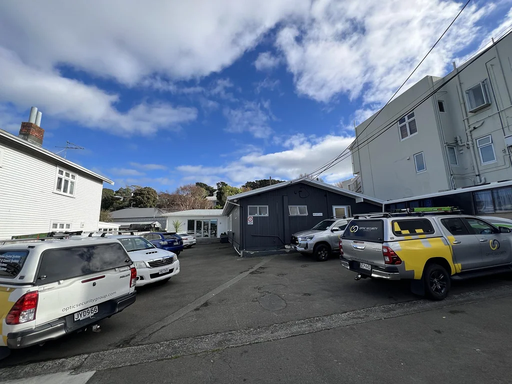 Kilbirnie Kilbirnie tenancy with 10 carparks!