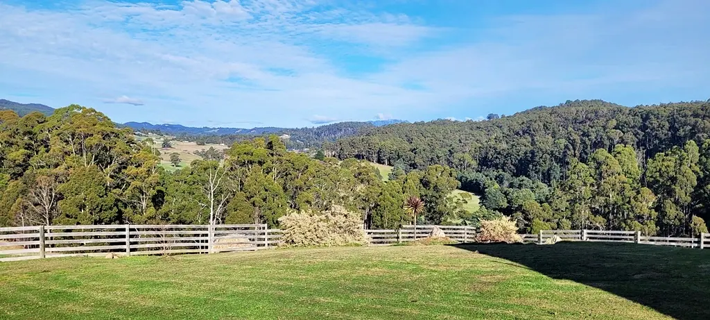 Aberdeen Acreage, Elevated Views, River Frontage - Wilderness Values on Town Edge