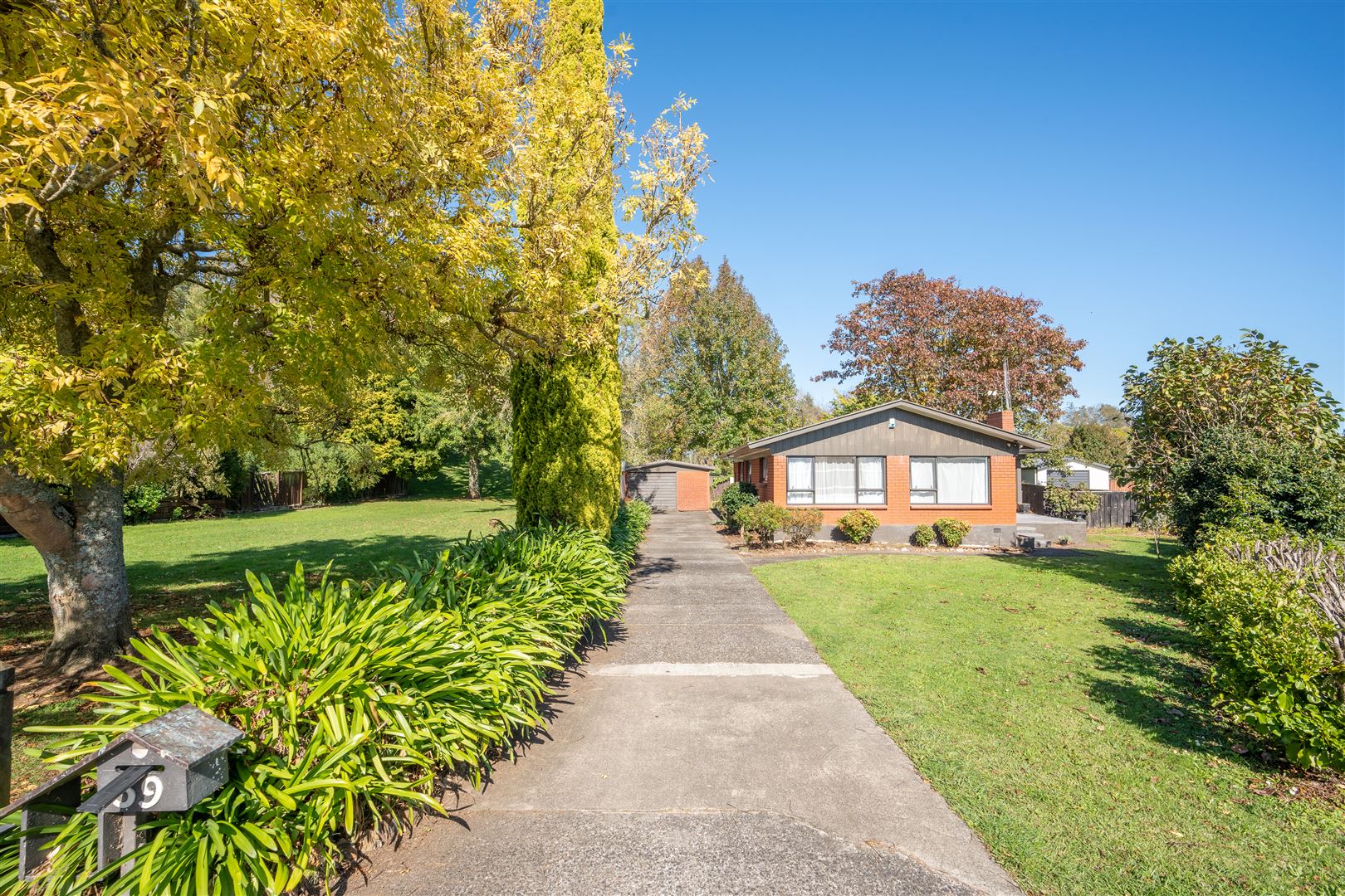 59 Resthill Crescent, Glenview