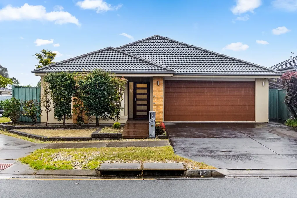 Parafield Gardens 4ਬੈੱਡਰੂਮ Family Scale Meets Effortless Indoor-Outdoor Living.