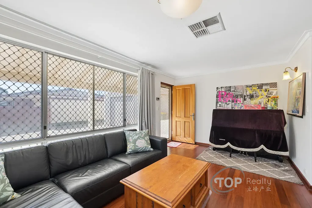 Willetton 3房  CONVENIENTLY LOCATED RHSZ HOME! SERIOUS SELLER