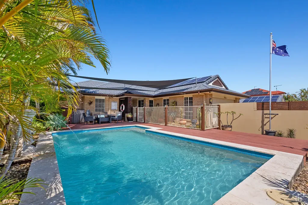 Banora Point 3房  Family Comfort and Style in the Heart of Banora Point