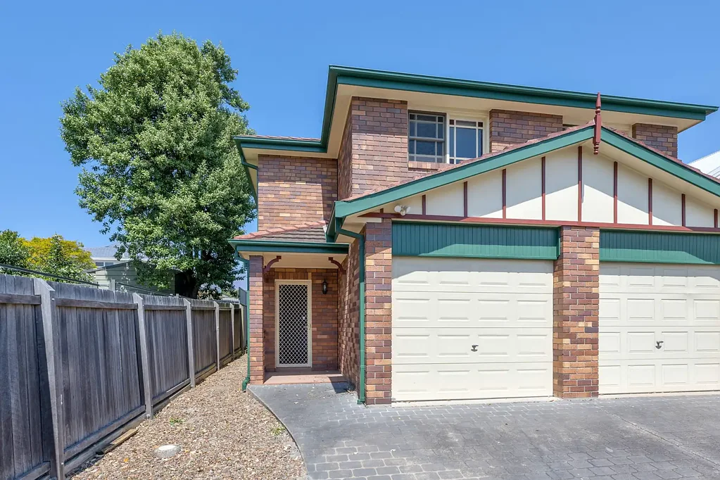 Spacious Townhouse in the Heart of Merewether