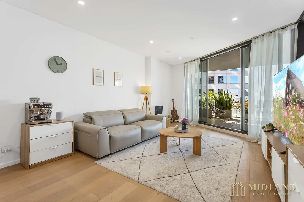 St Leonards 2 Bedroom North-Facing Elegance with Oversized Balcony in 'The Landmark'