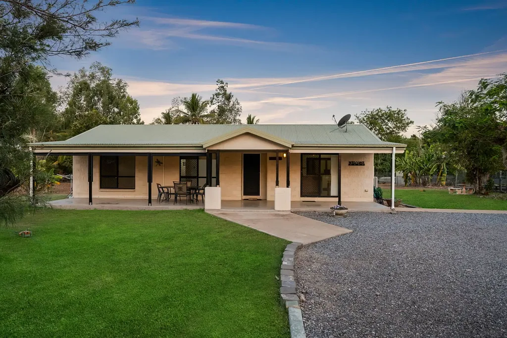 Lifestyle Acreage Living - 7,010m² in Sought-After Alice River