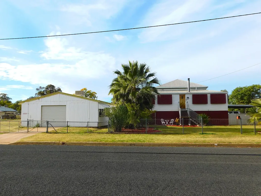 Charleville 4 Bedroom 22/24 Alfred Street