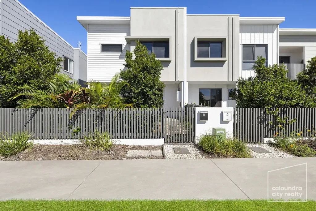 Nirimba 3房  STUNNING MODERN TERRACE HOME