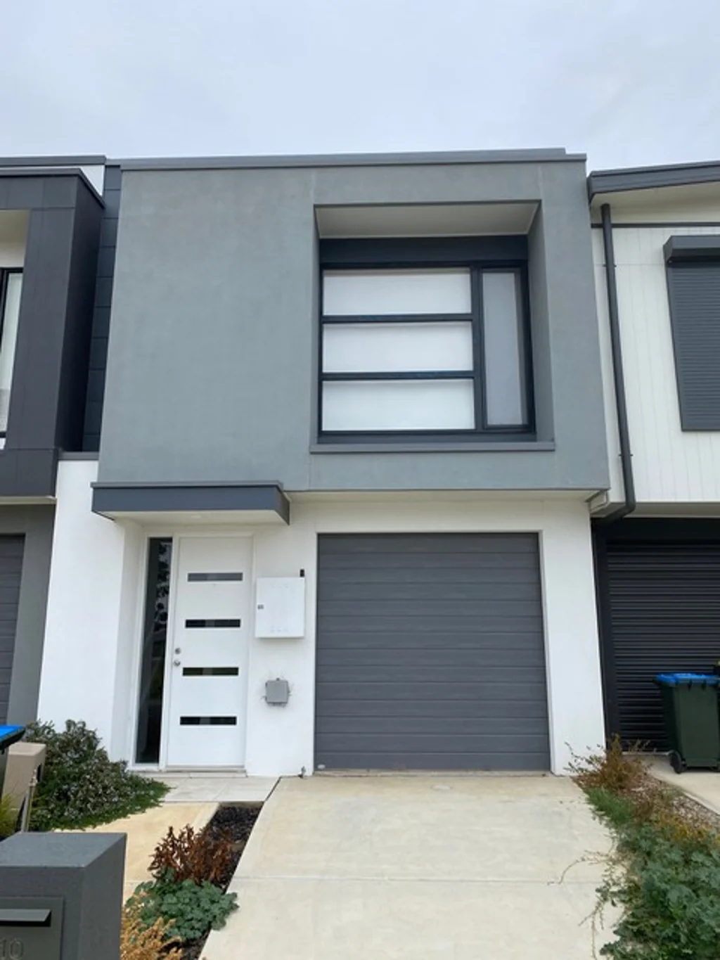 Great townhouse, located opposite reserve