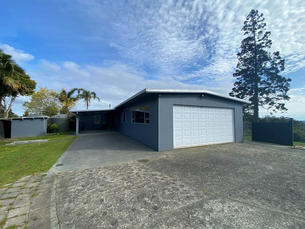 Dairy Flat- 4 bedrooms