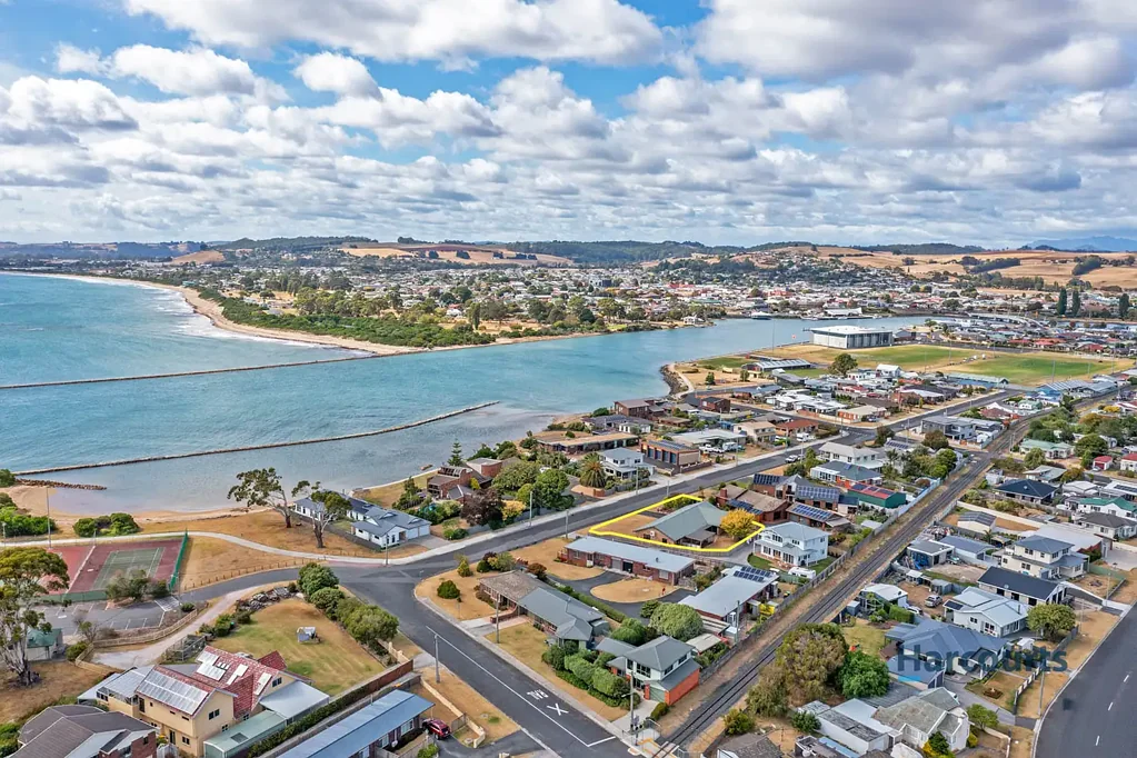 West Ulverstone 4Habitaciones Not just a home, but a LIFESTYLE!!