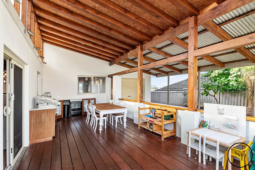 20 Muir Street, Halls Head, WA 6210