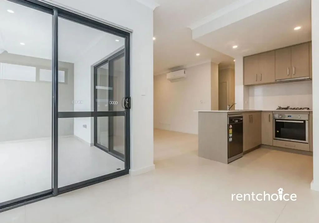 Stylish, Low Maintenance Living!!