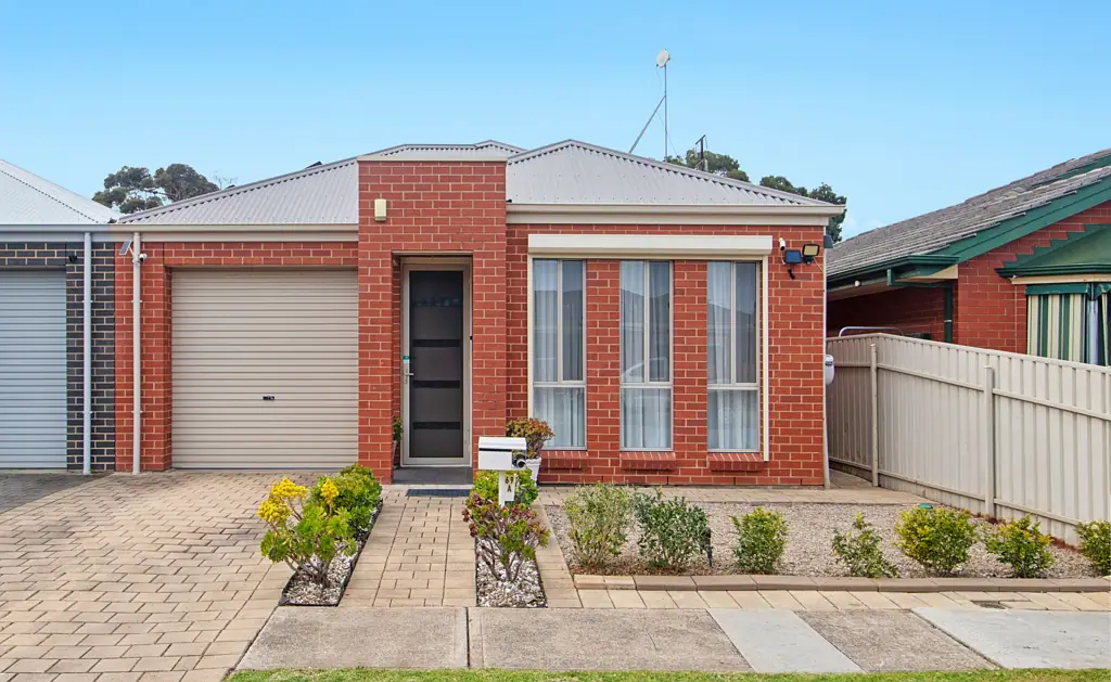 Royal Park 3 Bedroom Modern Living with Easy Lifestyle Appeal
