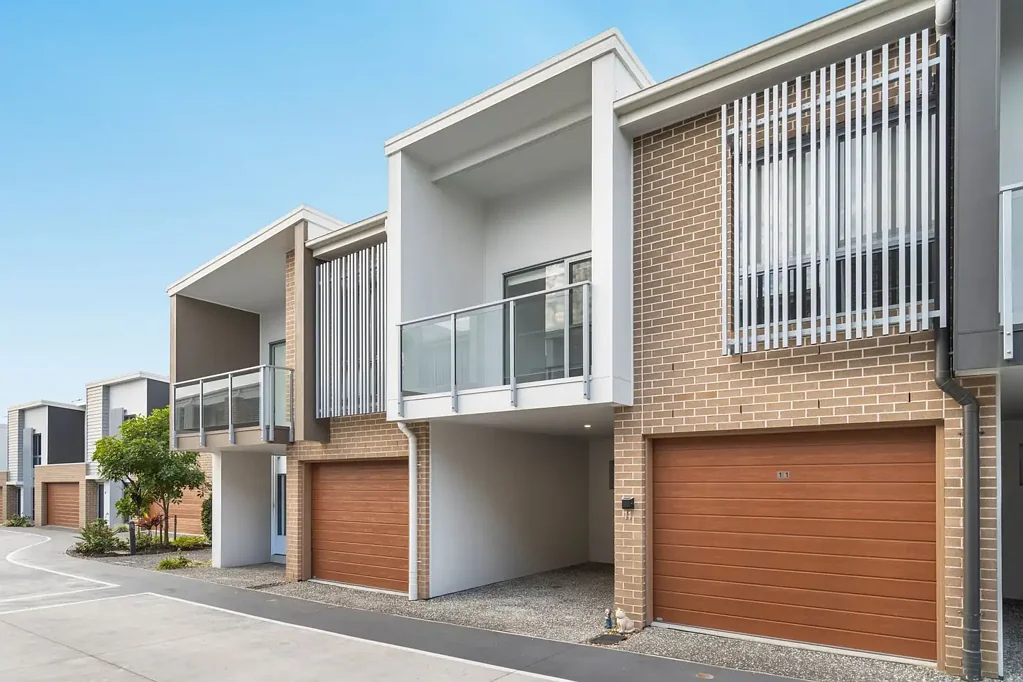 Modern 4-Bedrooms Townhouse in Wynnum West