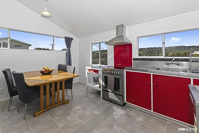 71 Larsen Crescent, Tawa, Wellington, 3 Bedrooms, 1 Bathrooms, House