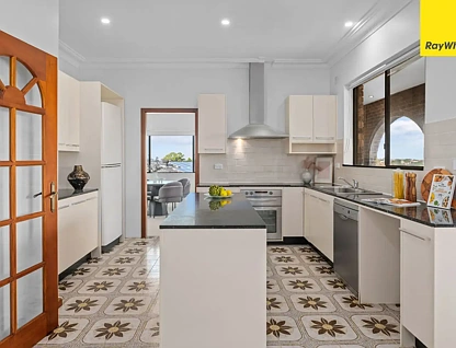 37 Darcy Street, Marsfield, NSW 2122, 5房, 3浴, 独立屋