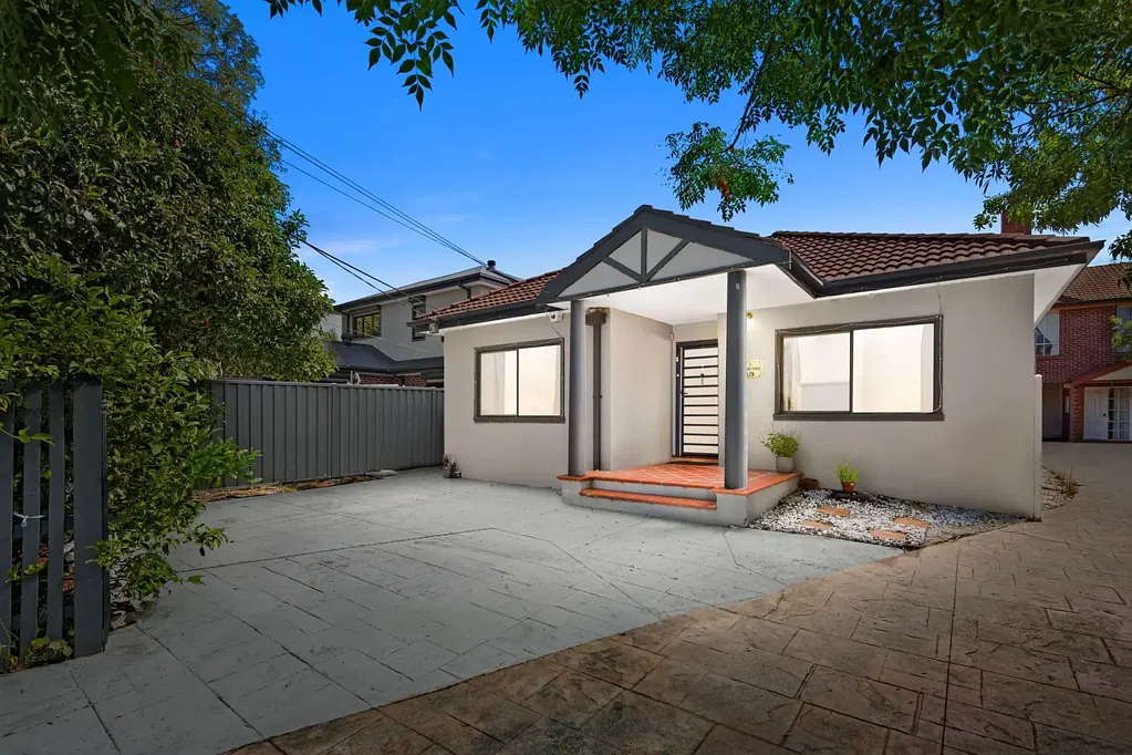 1/3 Stradbroke Street, Oakleigh South, VIC 3167