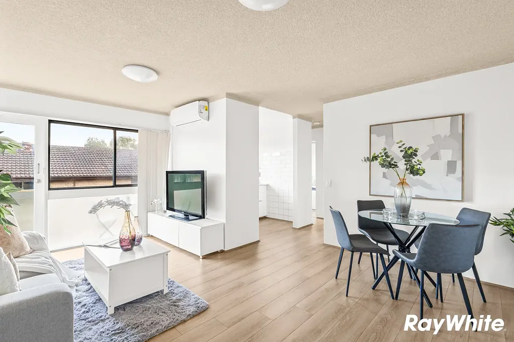 Ryde 2 Bedroom Renovated top-floor unit positioned at the rear of the complex, walk to Top Ryde City.