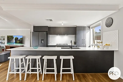 4 Wilkinson Street, Berkeley, NSW 2506, 7 રૂમ, 2 બાથરૂમ, House