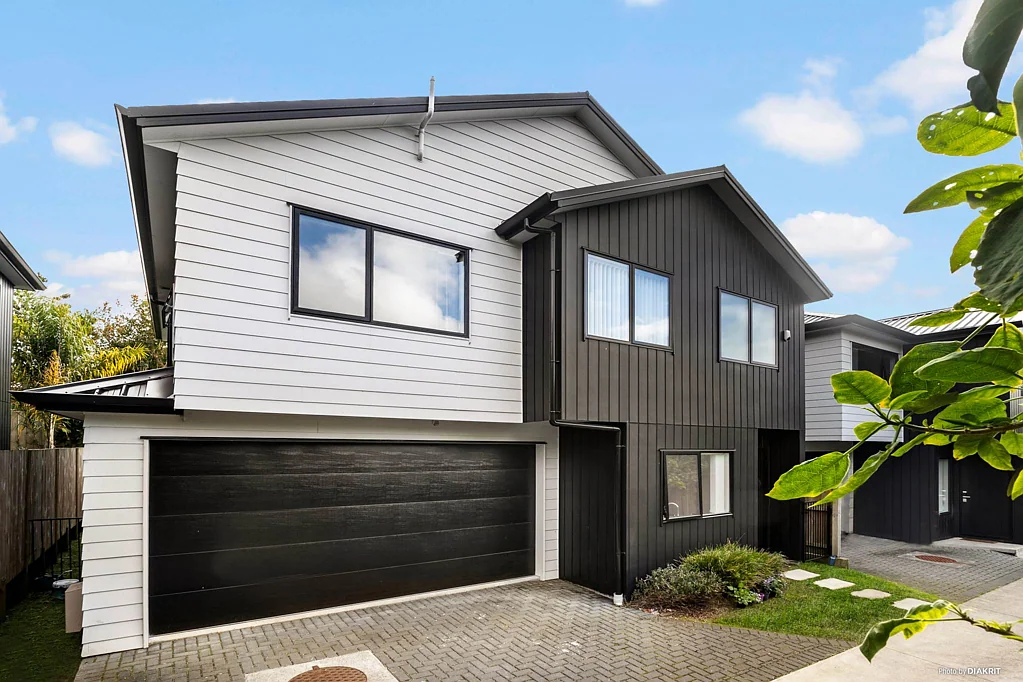 Sandringham 4部屋 Family Living in a Sought-After Location