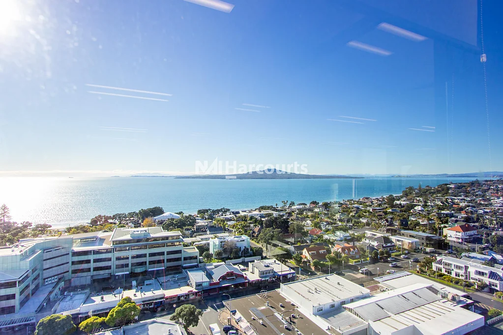 Takapuna  Exceptional Top Floor Office with Panoramic Views