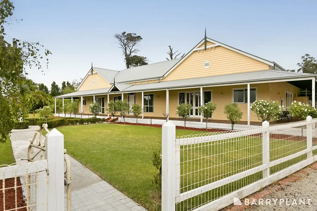 4 Coach House Lane, Beaconsfield, VIC 3807