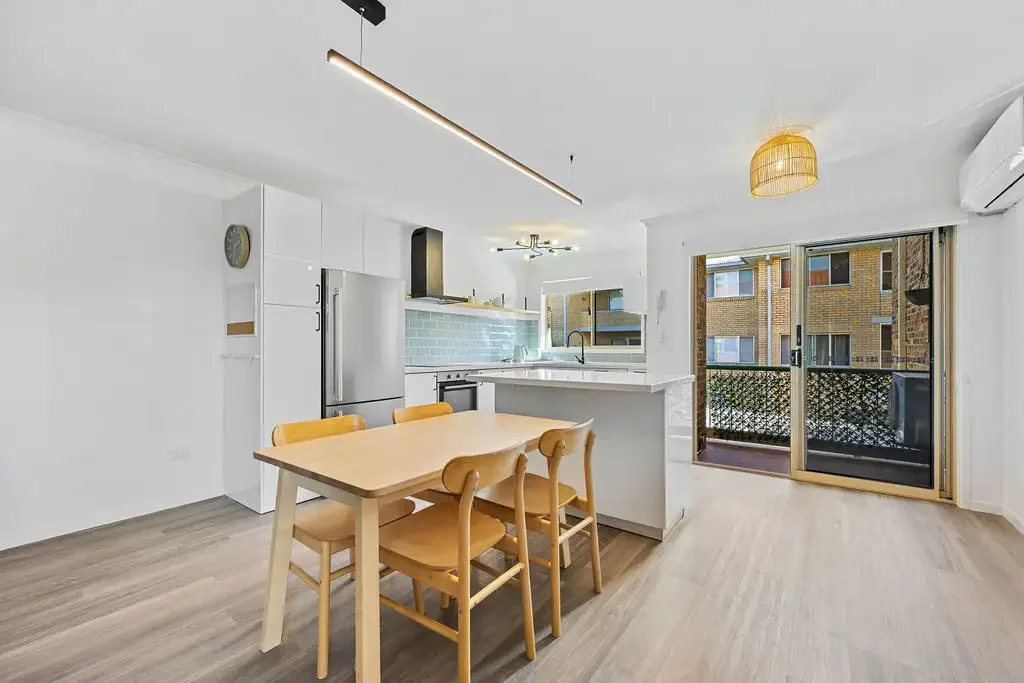 Two bedroom Fully Furnished Apartment in Southport!