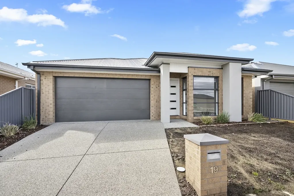 19 Vetrano Avenue, Alfredton, VIC 3350