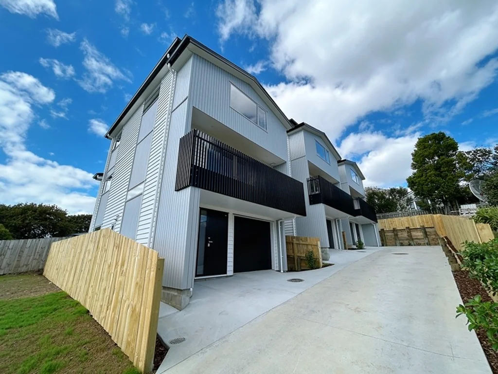 Mount Wellington - 4 Bedrooms and 3 Bathrooms